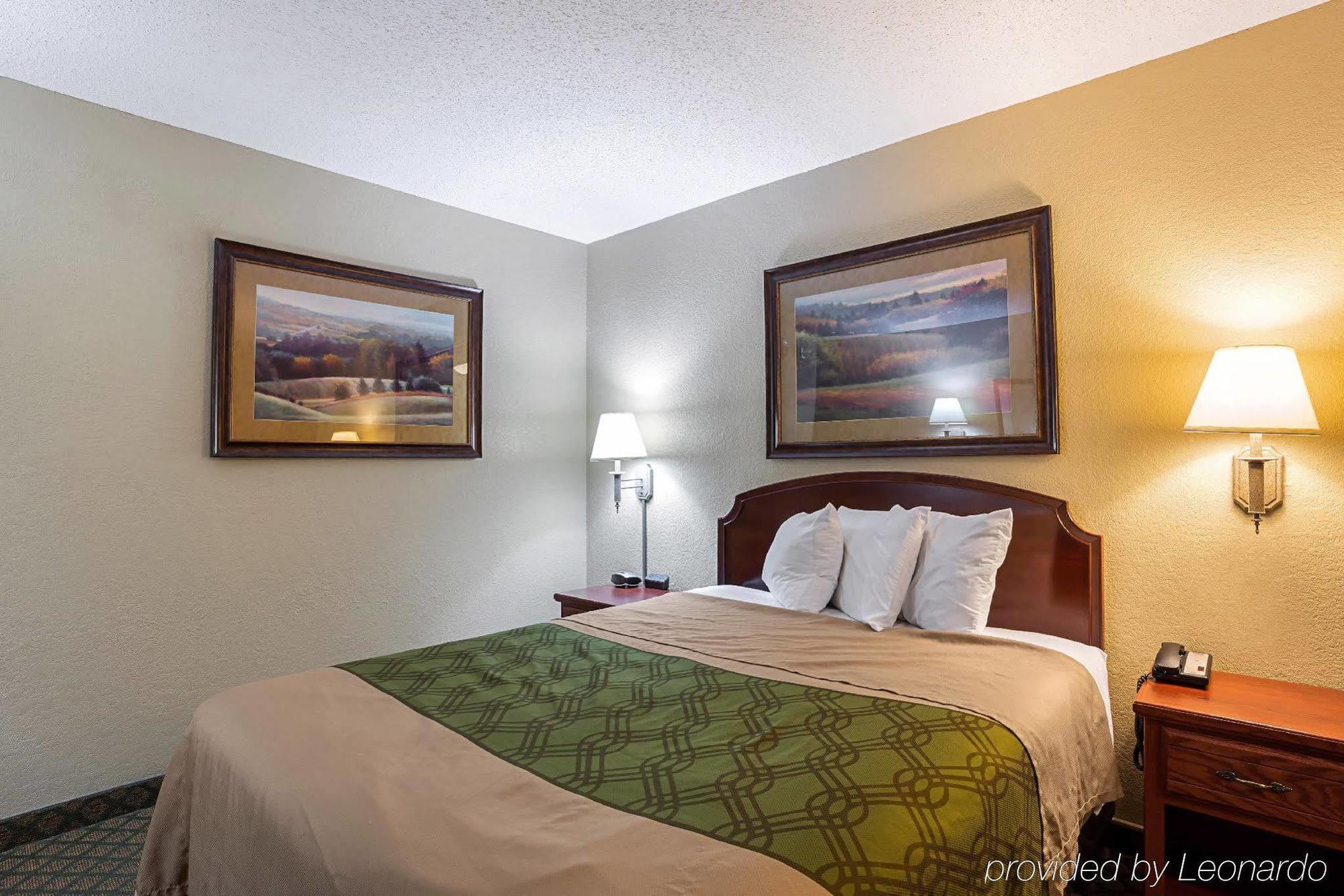 Rodeway Inn & Suites Kearney Exteriör bild