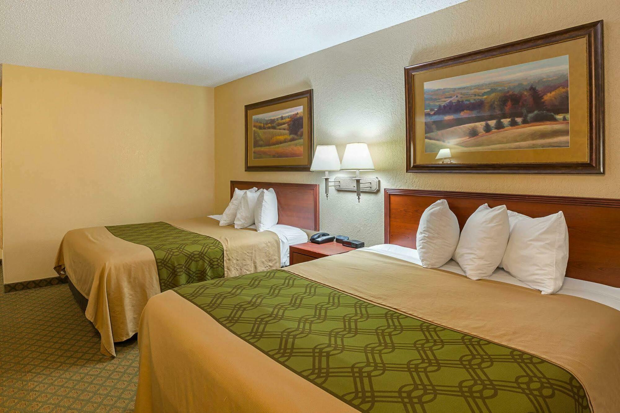Rodeway Inn & Suites Kearney Exteriör bild